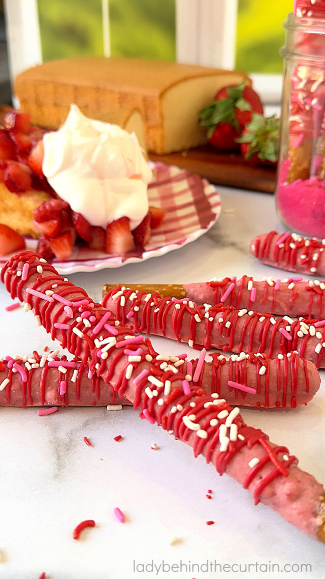 Strawberry Shortcake Pretzel Rods