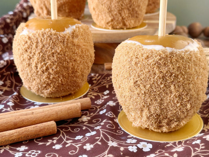 Easy Apple Pie Caramel Apples