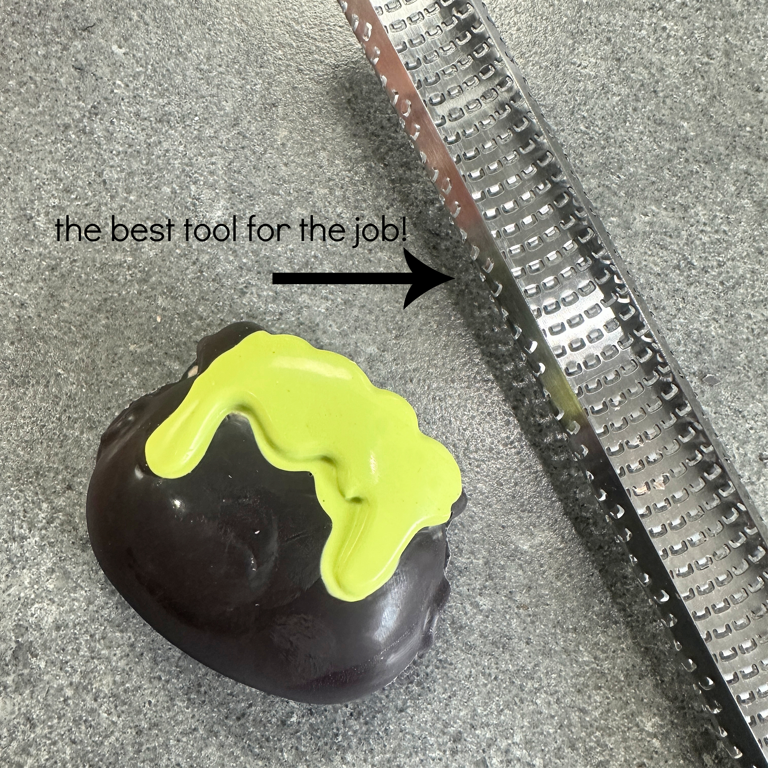 Halloween Cake Pop Cauldron for Beginners