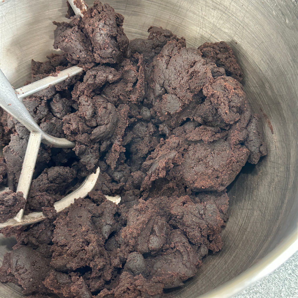 Halloween Cake Pop Cauldron for Beginners