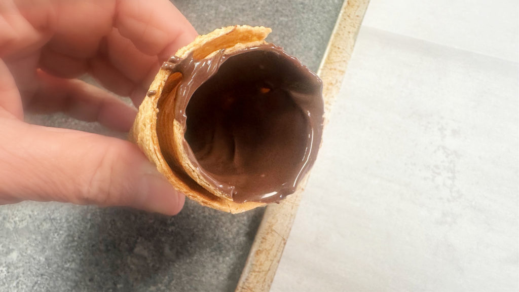 Mini Halloween Cheesecake Filled Sugar Cones