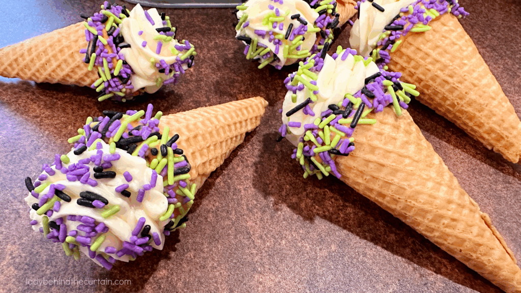 Mini Halloween Cheesecake Filled Sugar Cones