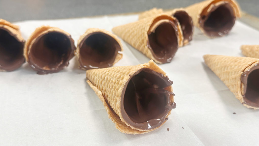 Mini Halloween Cheesecake Filled Sugar Cones