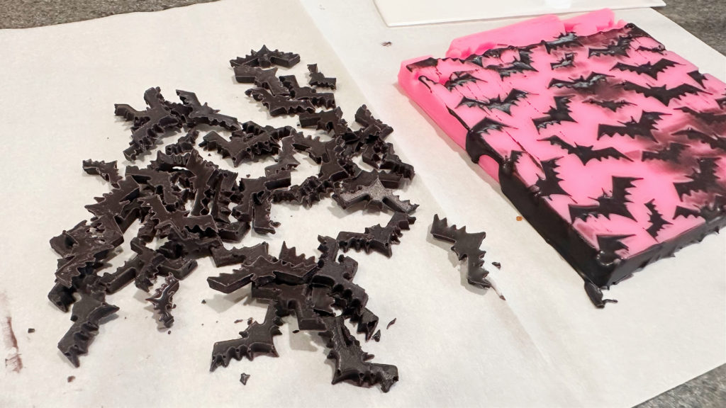 Spooky Night Halloween Cakesicles