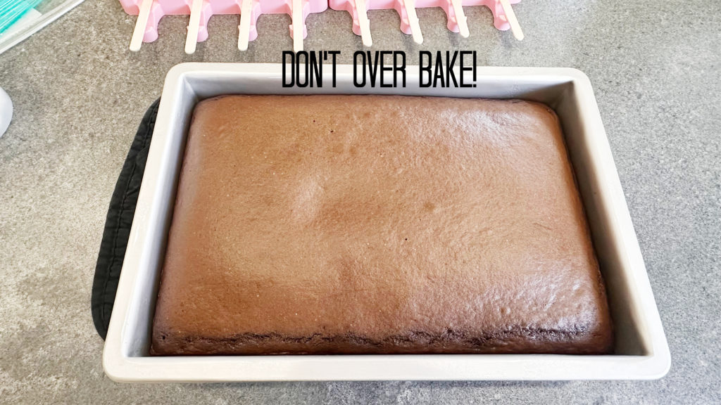 Spooky Night Halloween Cakesicles