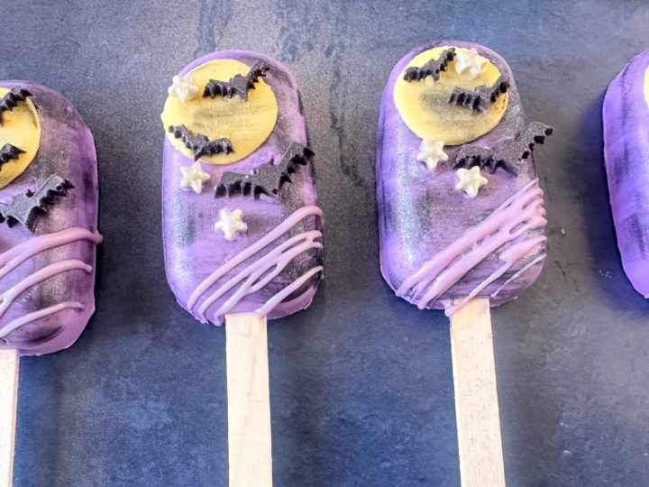 Spooky Night Halloween Cakesicles