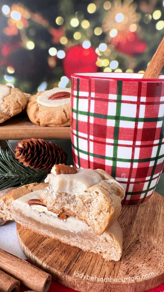 Butter Cookies with an Eggnog Fudge Center