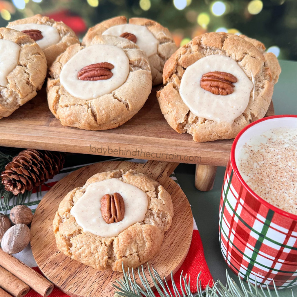 Butter Cookies with an Eggnog Fudge Center