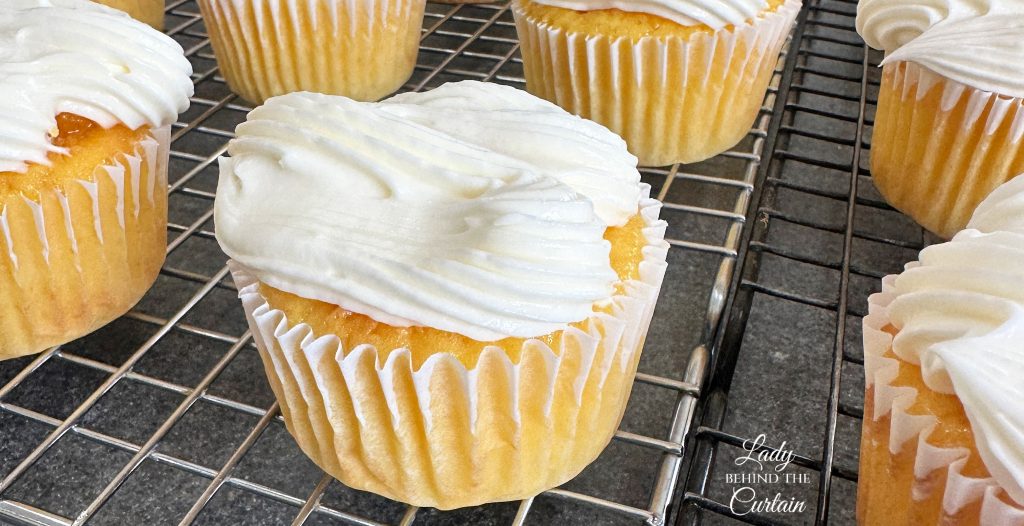 Mango Cream Cheese Buttercream Frosting