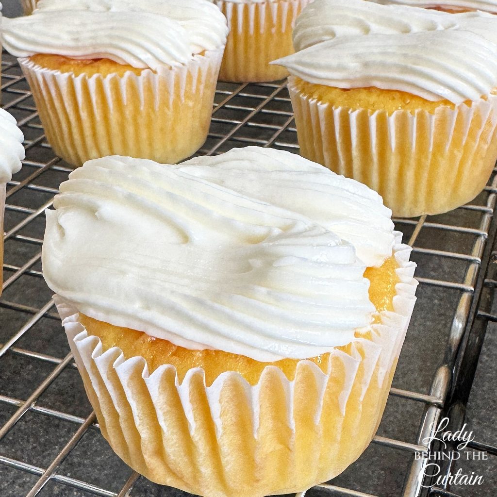 Mango Cream Cheese Buttercream Frosting
