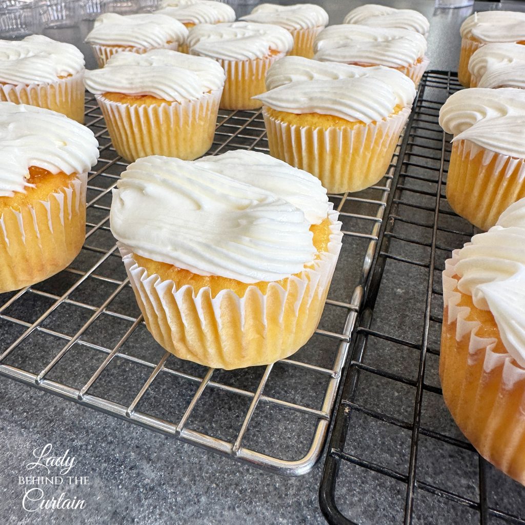 Mango Cream Cheese Buttercream Frosting