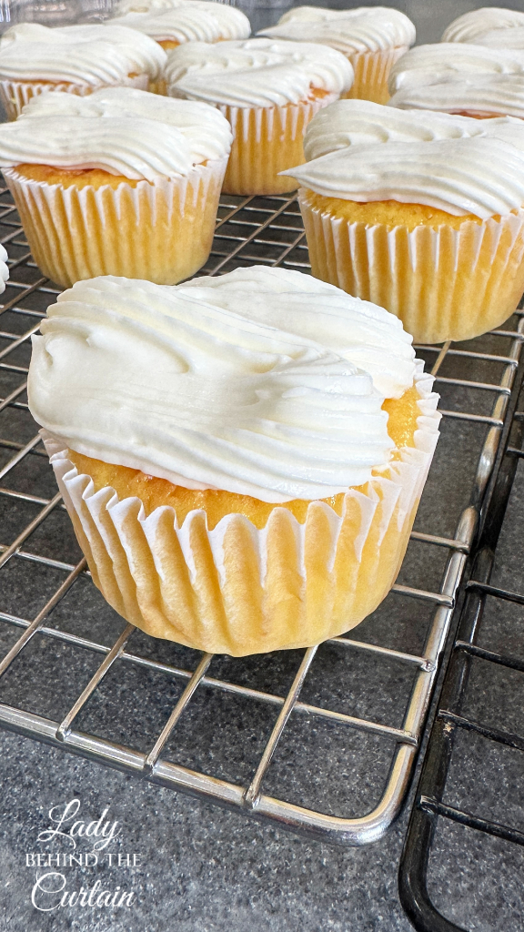 Mango Cream Cheese Buttercream Frosting