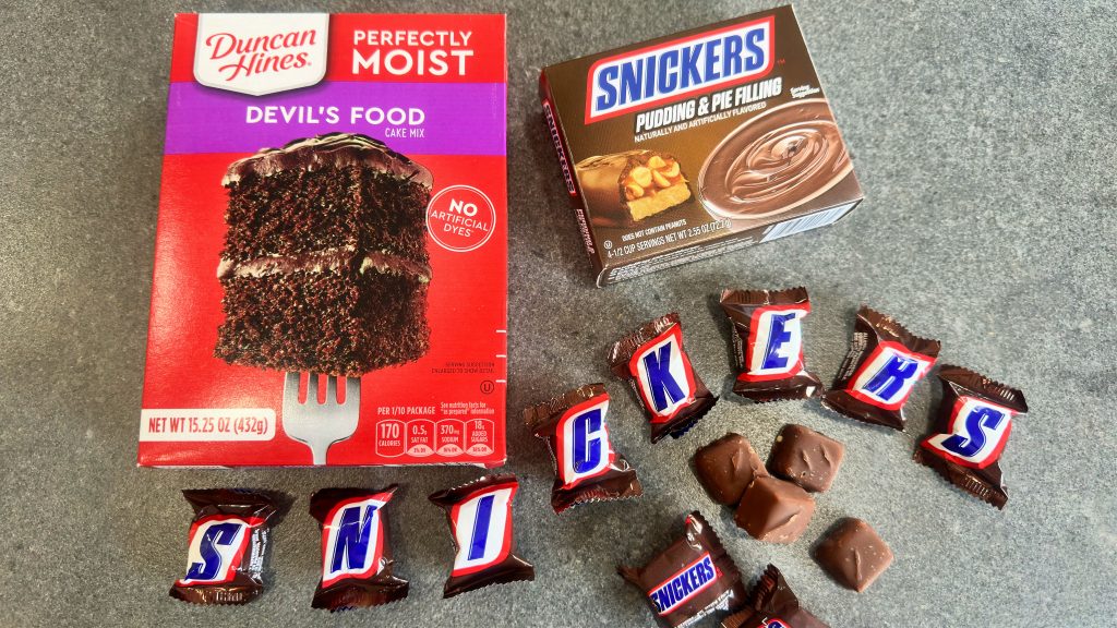 Snickers Cupcakes