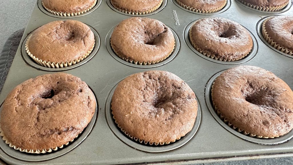 Snickers Cupcakes