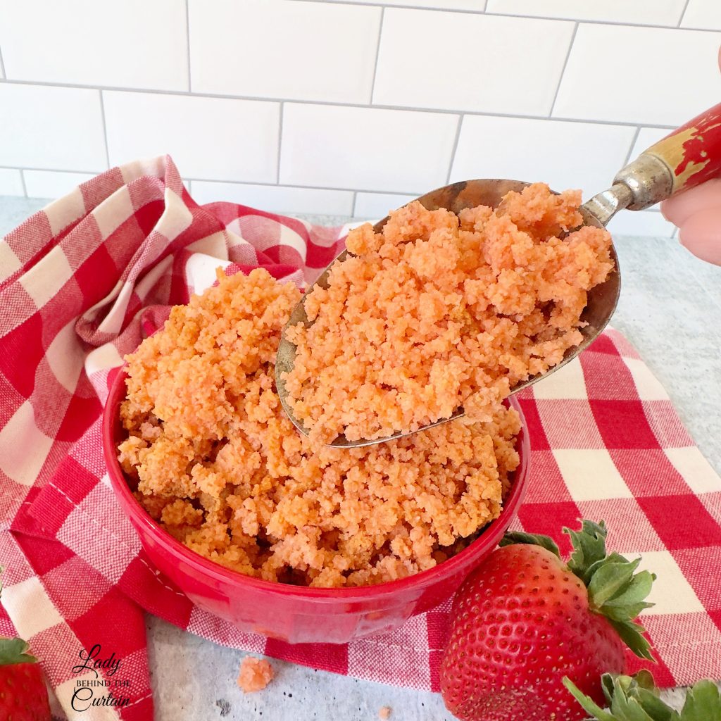 Crunchy Cake Crumb Topping