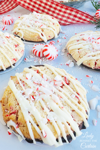 Peppermint Cheesecake Cookies